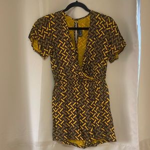 Woman’s Aloha Print Romper